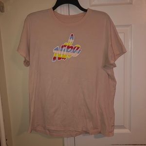 pink nike shirt